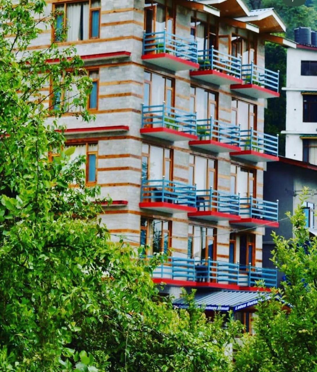 Hotel Himachal Heights Manāli Exterior foto